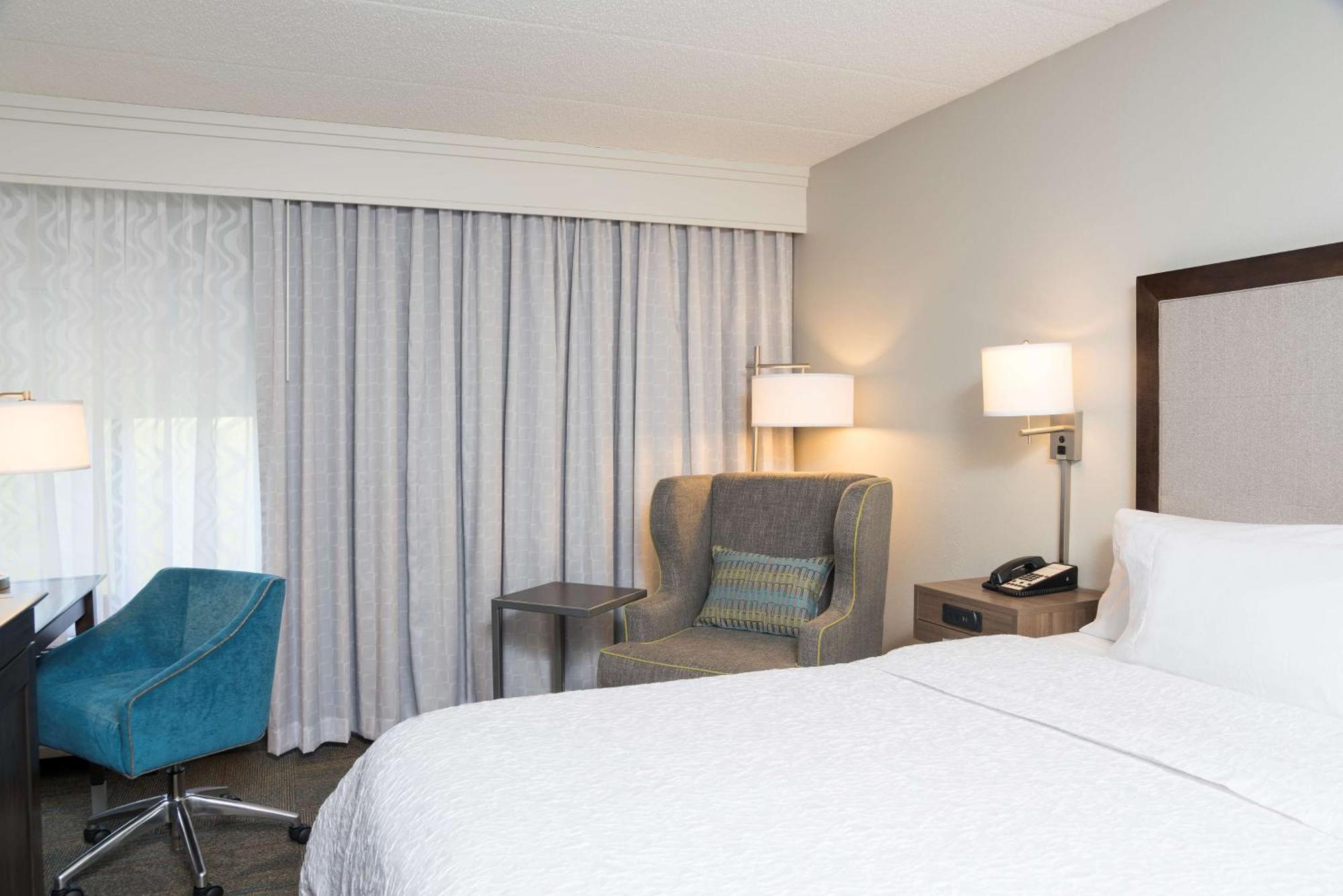 Hampton Inn Milwaukee Northwest Exterior foto